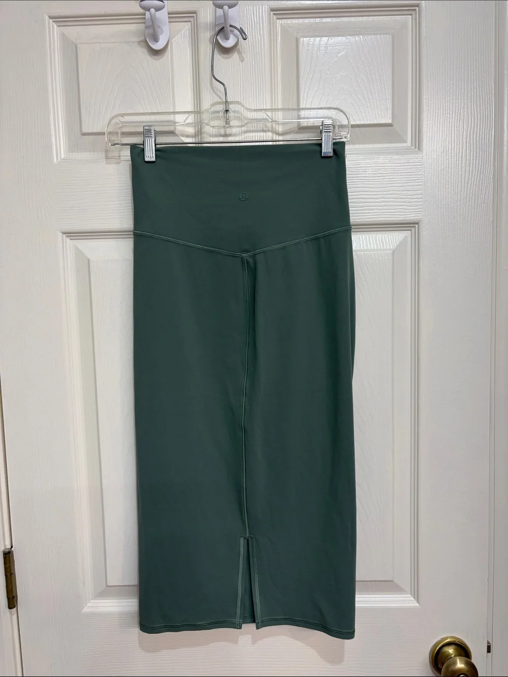 045. Lululemon Nulu Slim-Fit High-Rise Midi Skirt Grey Eucalyptus size 6